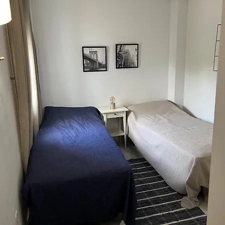 Beautiful Spacious 3 Bedroom Apartament