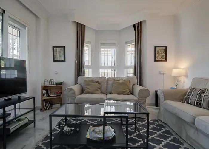 Beautiful Spacious 3 Bedroom Apartament Marbella